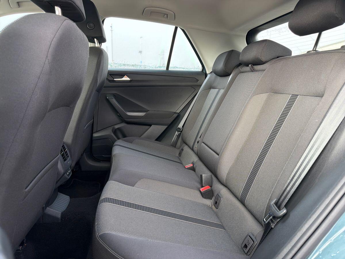 Used Volkswagen T-Roc 2023 for sale - 76824438: Photo 15