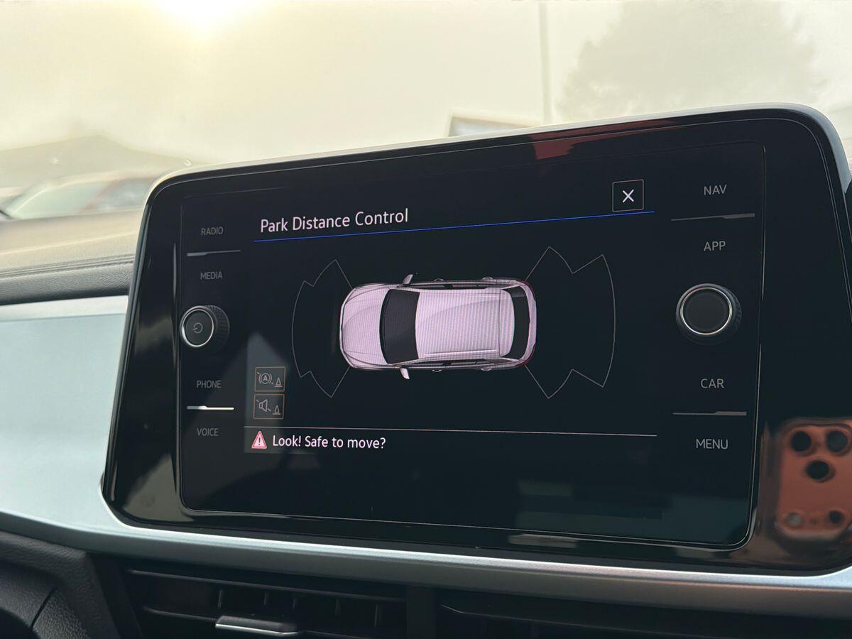 Used Volkswagen T-Roc 2023 for sale - 76824438: Photo 17