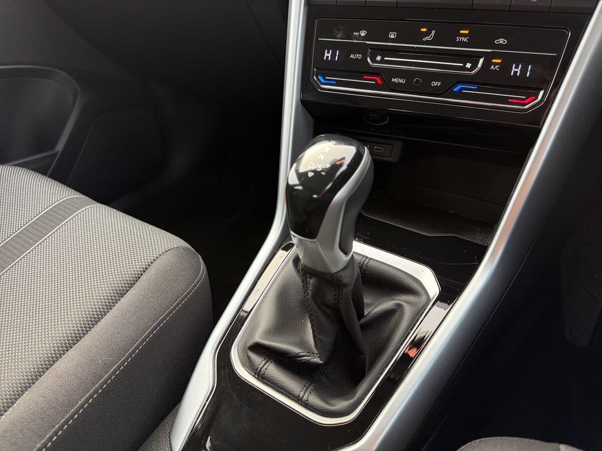 Used Volkswagen T-Roc 2023 for sale - 76824438: Photo 18