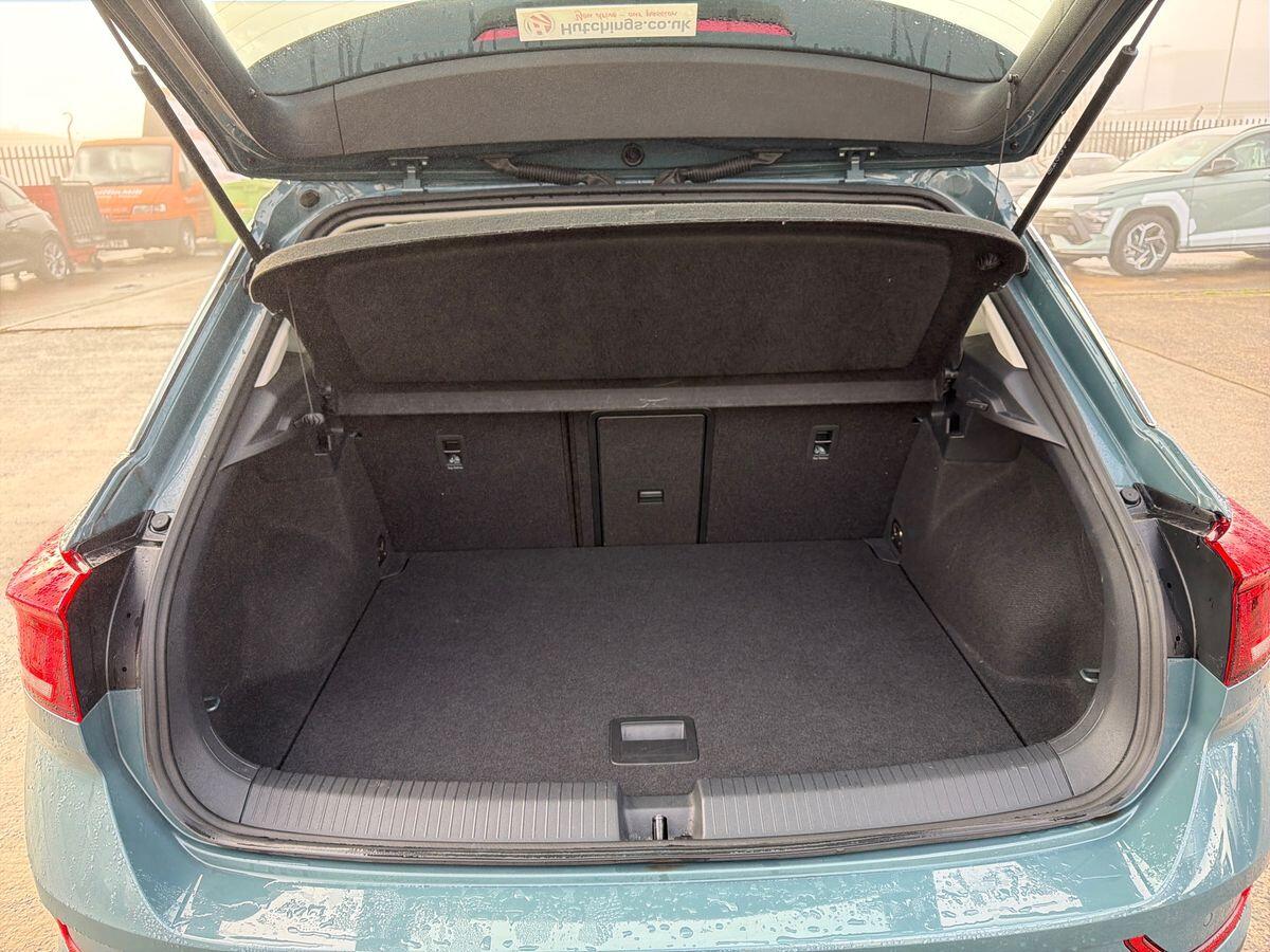 Used Volkswagen T-Roc 2023 for sale - 76824438: Photo 20