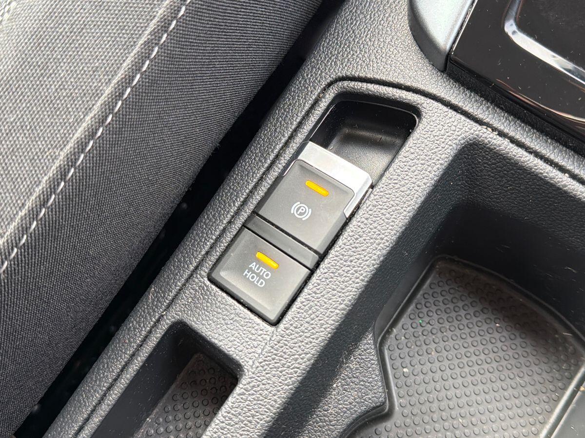 Used Volkswagen T-Roc 2023 for sale - 76824438: Photo 24