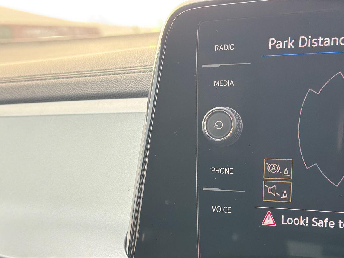 Used Volkswagen T-Roc 2023 for sale - 76824438: Photo 25