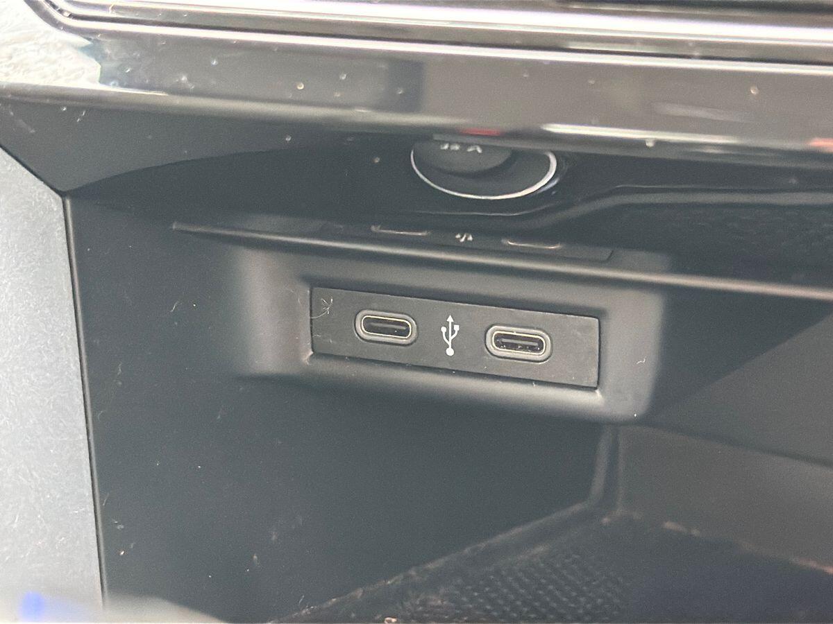 Used Volkswagen T-Roc 2023 for sale - 76824438: Photo 28