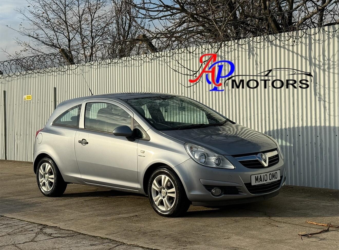 Used Vauxhall Corsa 2010 for sale - 76824416: Photo 1
