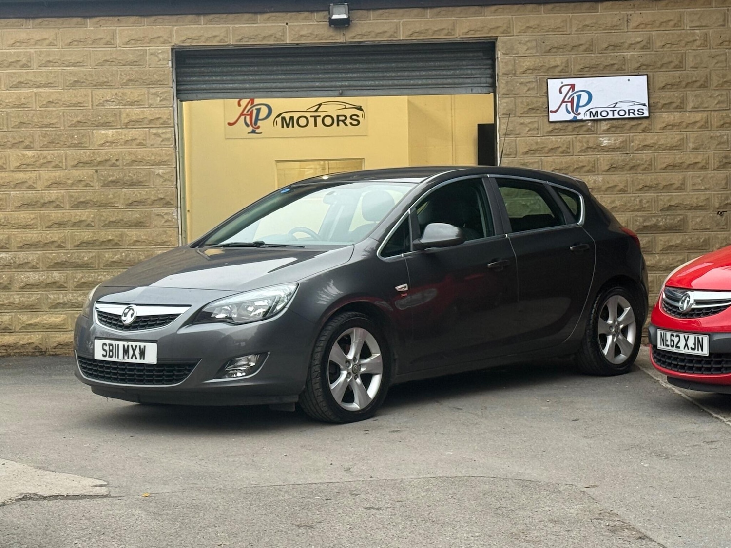 Used Vauxhall Astra 2011 for sale - 77067101: Photo 3