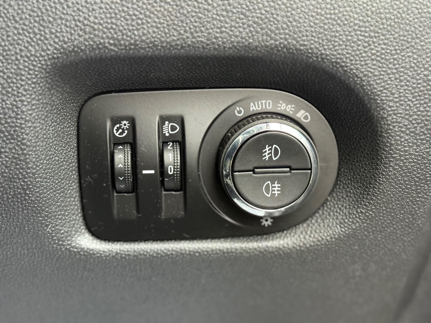 Used Vauxhall Corsa for sale - 77510883: Photo 10