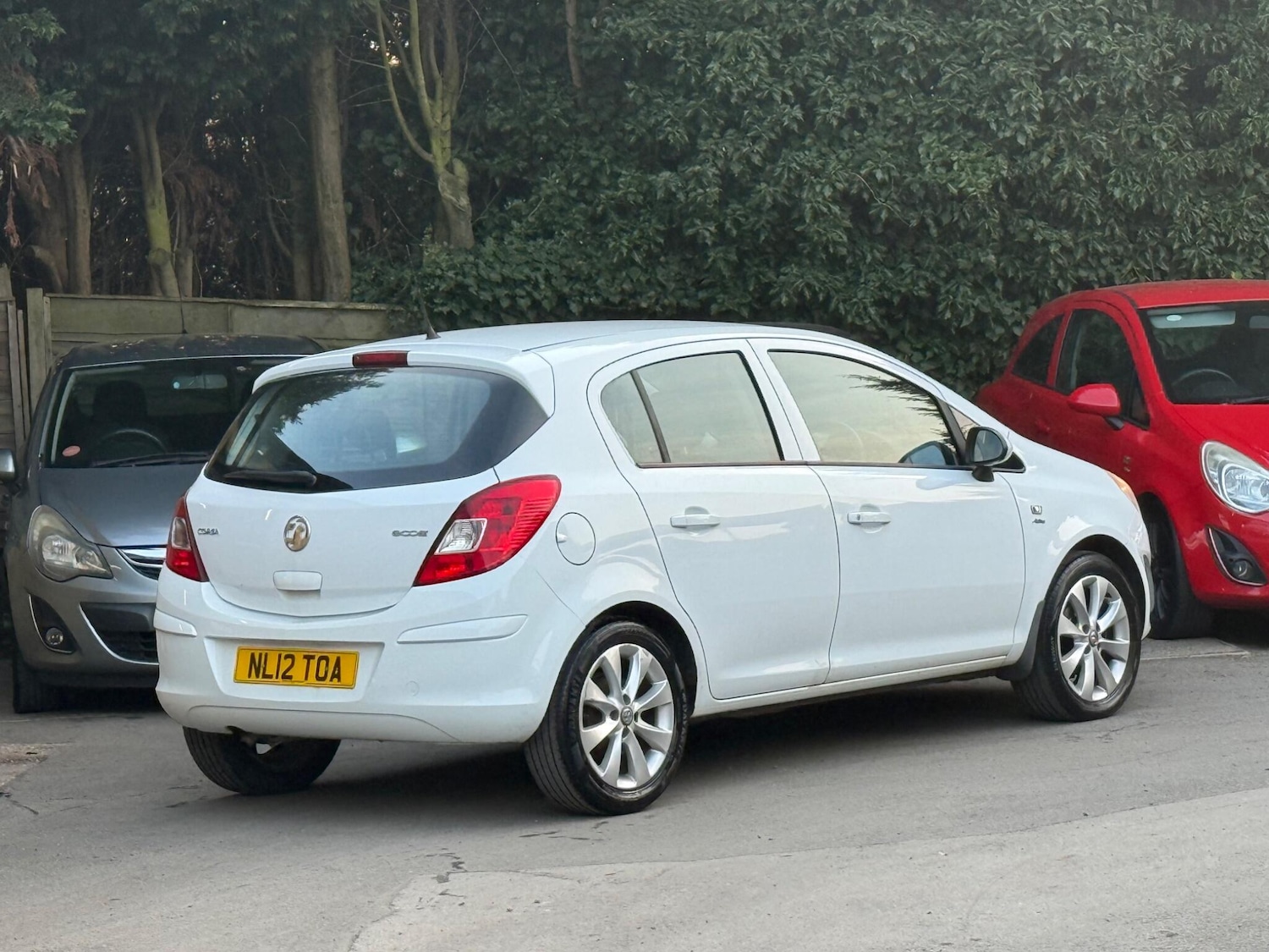 Used Vauxhall Corsa 2012 for sale - 77977999: Photo 3
