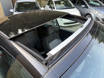 Used Volkswagen EOS 2010 for sale - 77783880: Photo