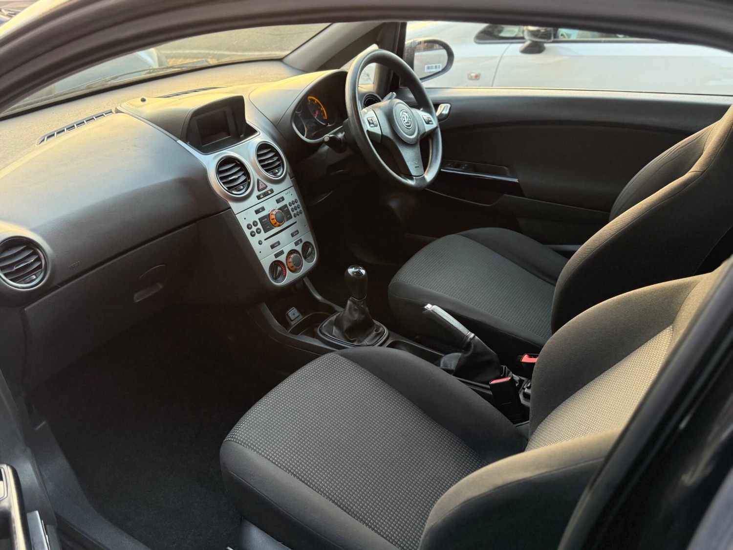 Used Vauxhall Corsa 2011 for sale - 76715042: Photo 8