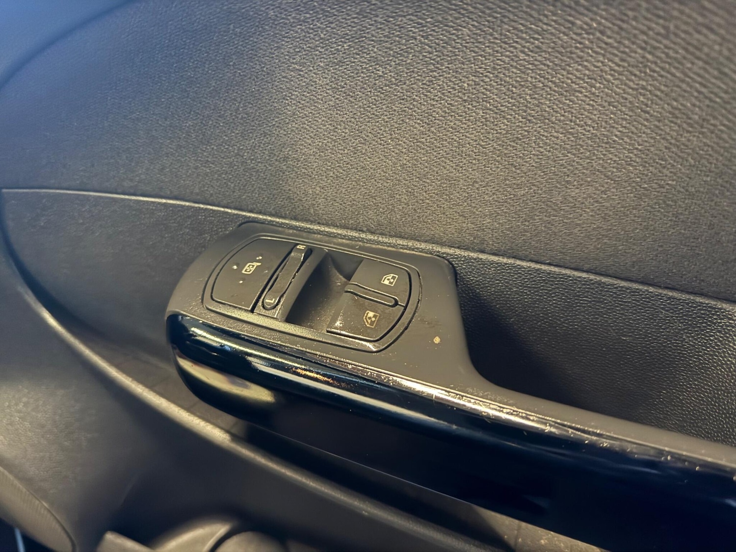 Used Vauxhall Corsa 2014 for sale - 77229267: Photo 9