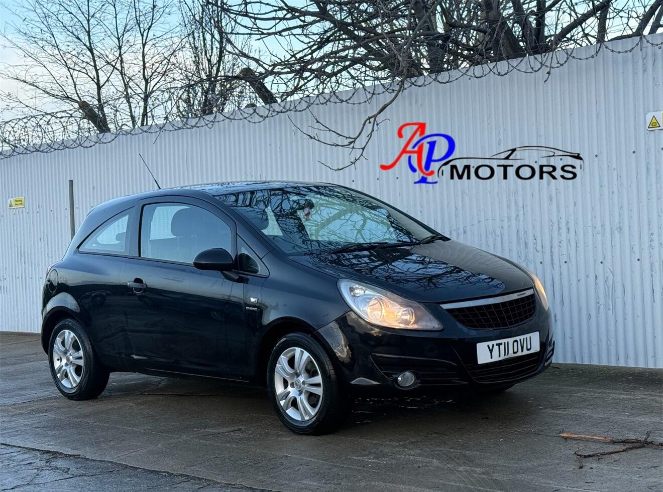 Used Vauxhall Corsa 2011 for sale - 76866290: Photo 1