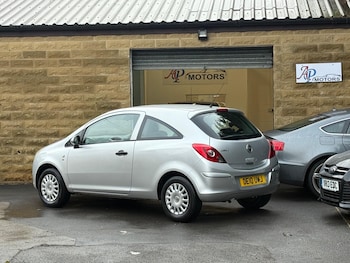 Used Vauxhall Corsa 2010 for sale - 77155569: Photo