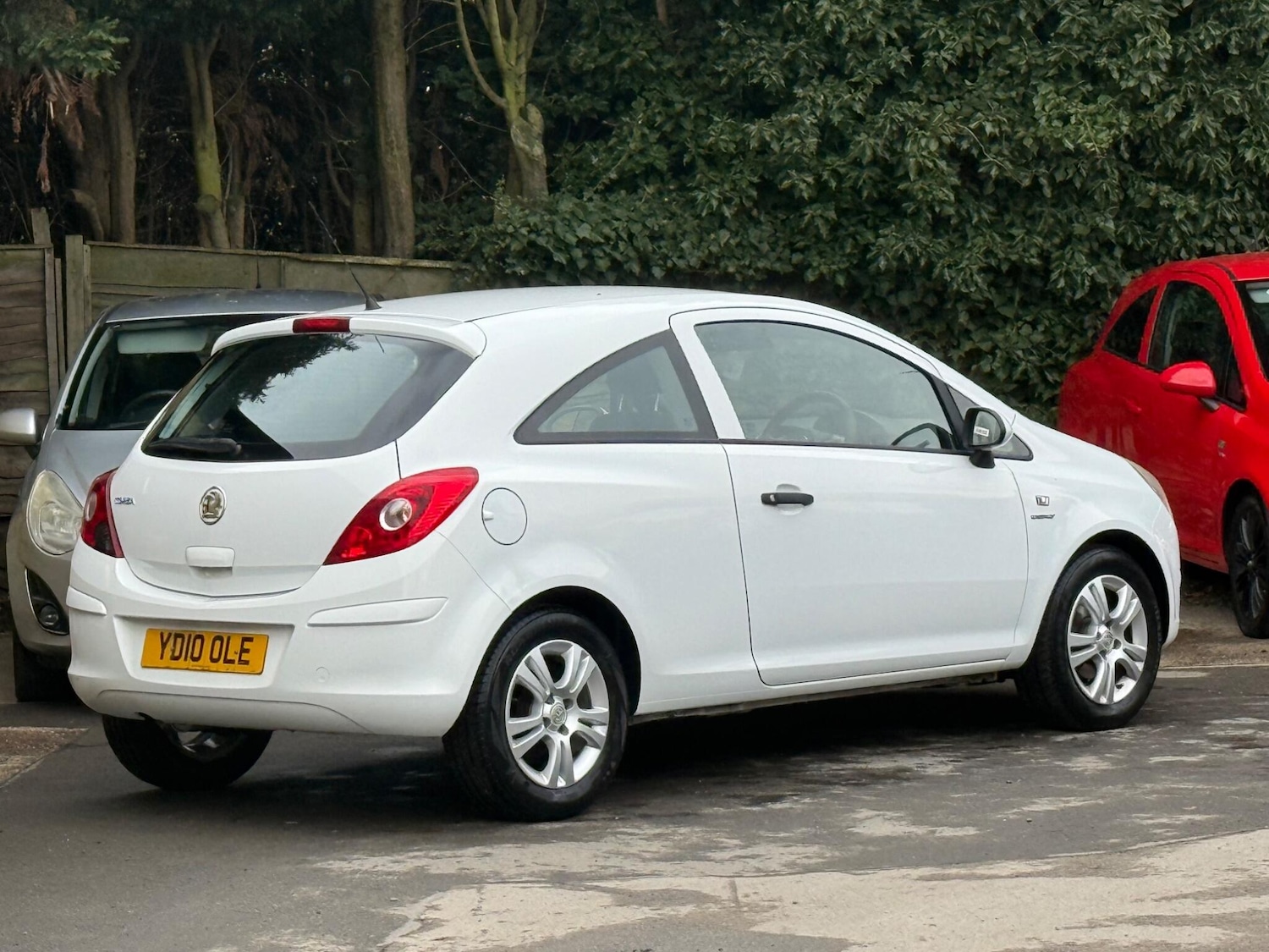 Used Vauxhall Corsa 2010 for sale - 77909364: Photo 3
