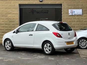 Used Vauxhall Corsa 2010 for sale - 77909364: Photo