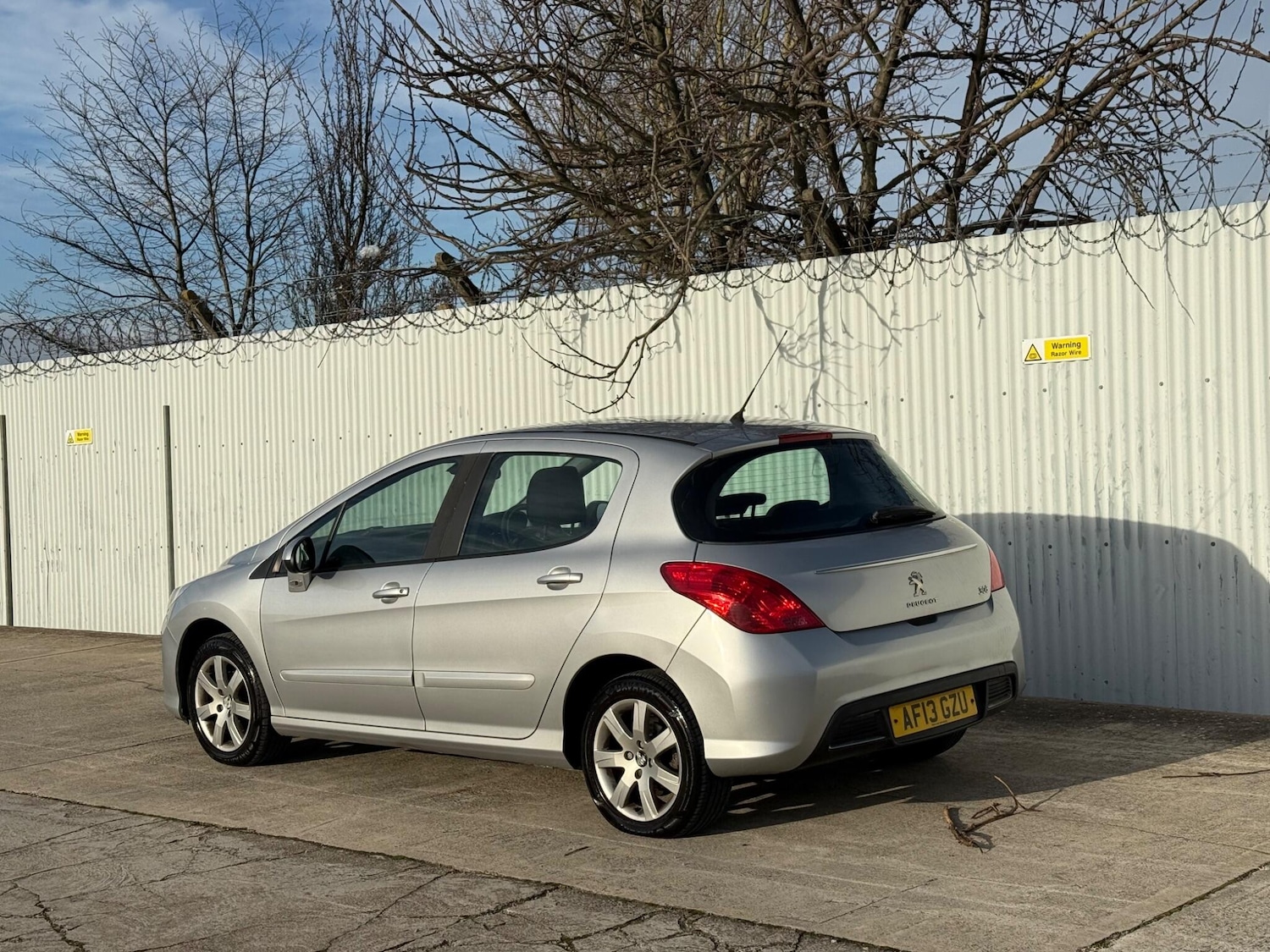 Used Peugeot 308 2013 for sale - 76912844: Photo 4