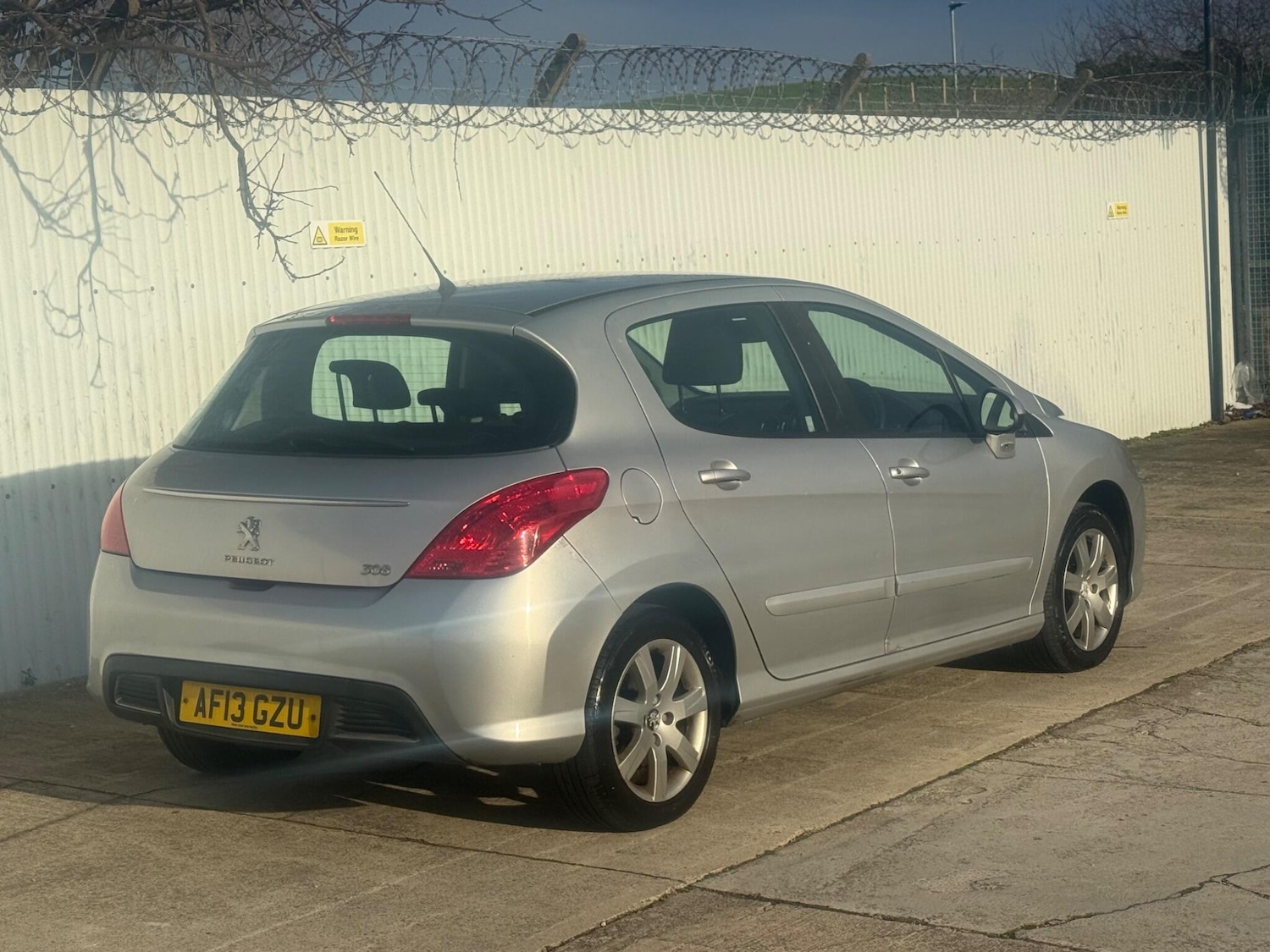 Used Peugeot 308 2013 for sale - 76912844: Photo 5