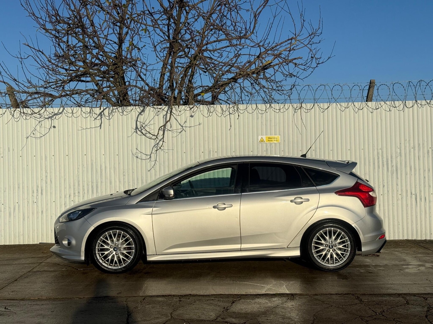 Used Ford Focus 2014 for sale - 76688812: Photo 5