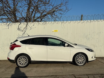 Used Ford Focus 2012 for sale - 76657956: Photo