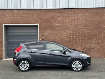 Used Ford Fiesta 2009 for sale - 75737442: Photo