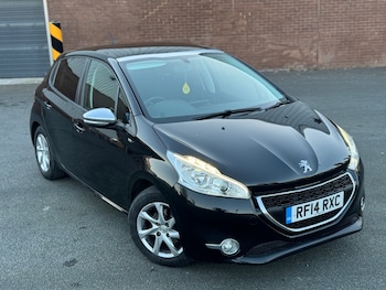 Used Peugeot 208 2014 for sale - 75740623: Photo
