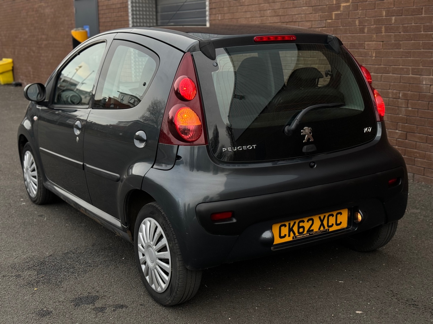 Vehicle 29