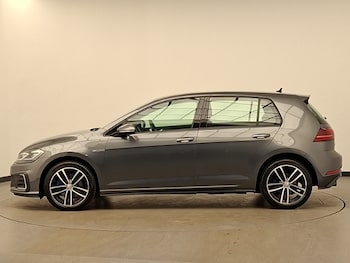 Used Volkswagen Golf 2018 for sale - 77062556: Photo