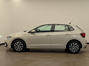 Used Volkswagen Polo 2024 for sale - 79195228: Photo
