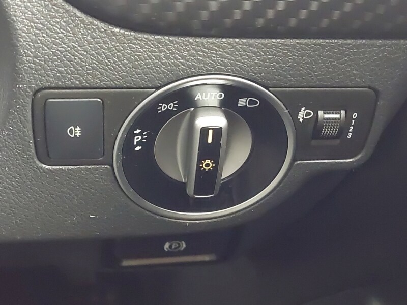 Used Mercedes-Benz A-Class 2018 for sale - 76556213: Photo 13