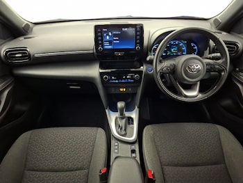 Used Toyota Yaris Cross 2023 for sale - 79339321: Photo