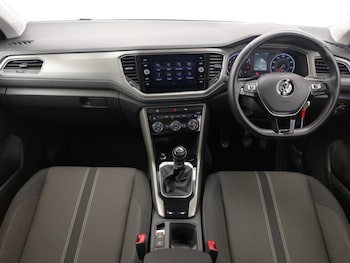 Used Volkswagen T-Roc 2020 for sale - 75252121: Photo