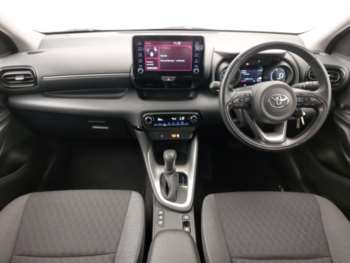 Used Toyota Yaris 2021 for sale - 74560395: Photo