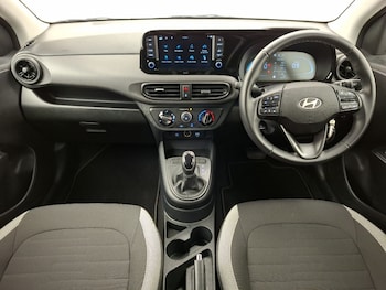 Used Hyundai i10 2025 for sale - 77289613: Photo