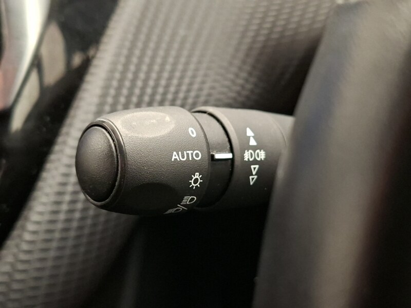 Used Peugeot 208 2017 for sale - 77371305: Photo 17