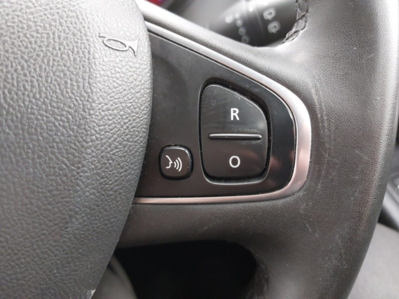 Used Renault Captur 2018 for sale - 76726330: Photo 17