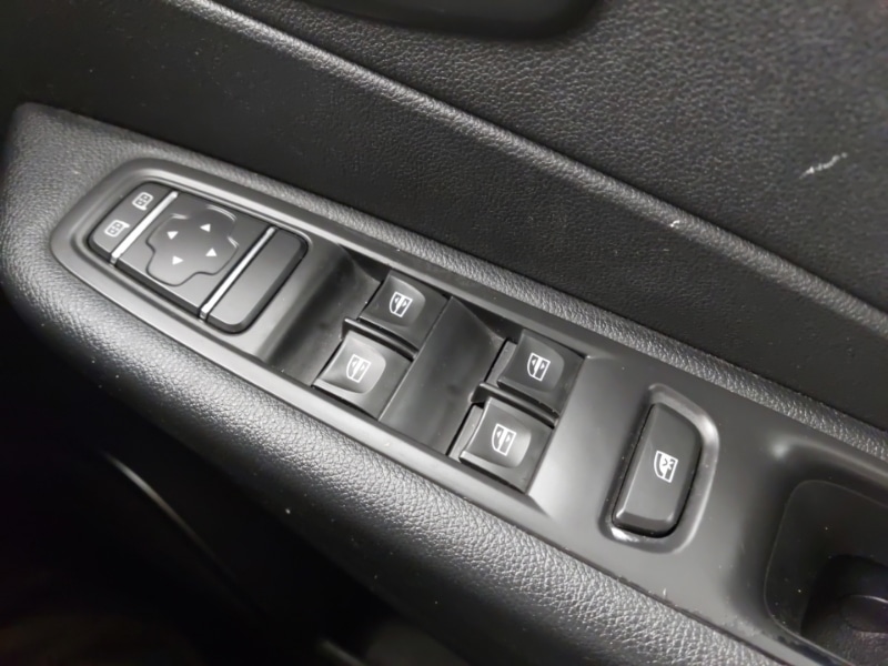 Used Renault Captur 2018 for sale - 76726330: Photo 19