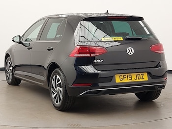 Used Volkswagen Golf 2019 for sale - 76537040: Photo