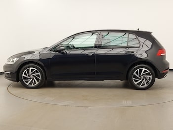 Used Volkswagen Golf 2019 for sale - 76537040: Photo