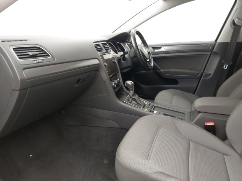 Used Volkswagen Golf 2019 for sale - 76537040: Photo 5