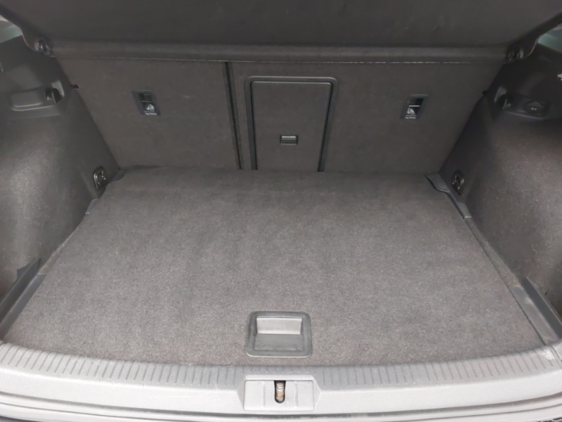 Used Volkswagen Golf 2019 for sale - 76537040: Photo 8