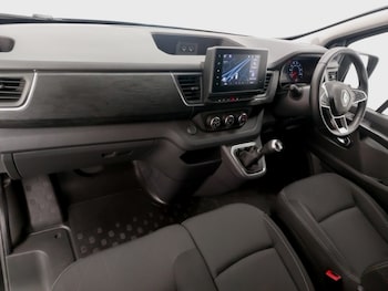 Used Renault Trafic 2024 for sale - 76437667: Photo