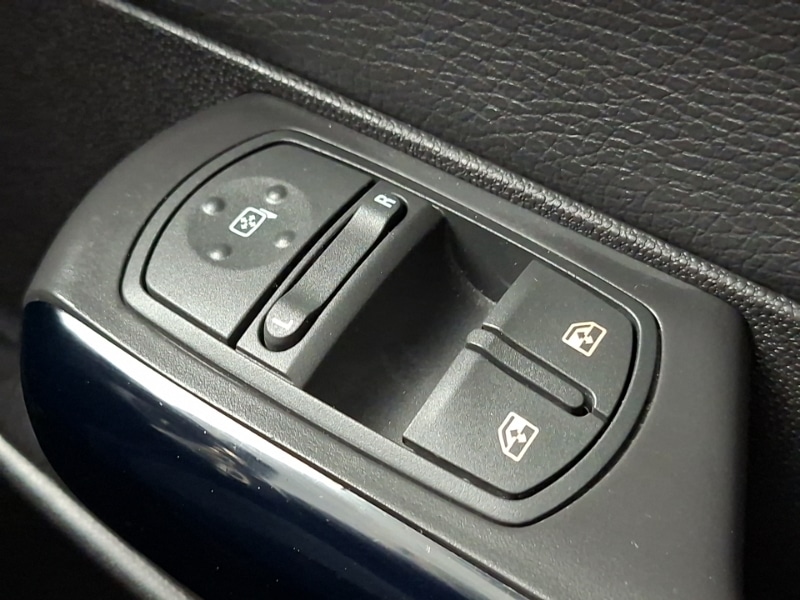 Used Vauxhall Corsa 2012 for sale - 78033137: Photo 19