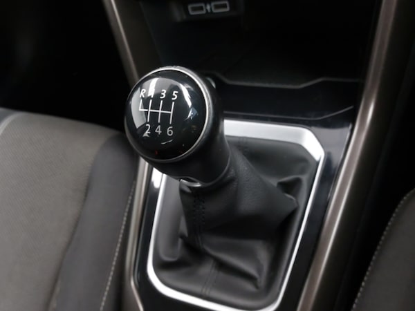Used Volkswagen T-Roc 2018 for sale - 76225734: Photo 12
