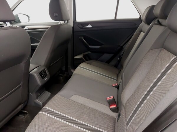 Used Volkswagen T-Roc 2018 for sale - 76225734: Photo 6