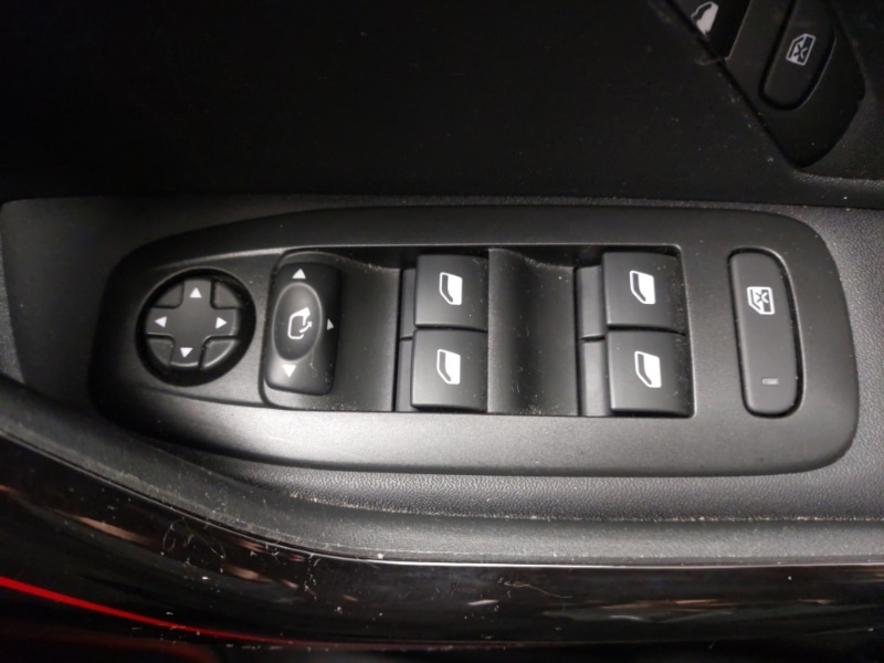 Used Peugeot 2008 2017 for sale - 76560432: Photo 12