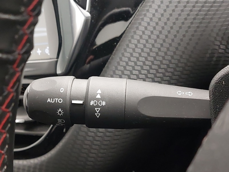 Used Peugeot 2008 2017 for sale - 76560432: Photo 16