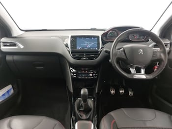 Used Peugeot 2008 2017 for sale - 76560432: Photo