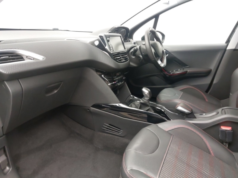 Used Peugeot 2008 2017 for sale - 76560432: Photo 5