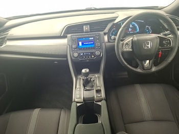 Used Honda Civic 2017 for sale - 79153140: Photo