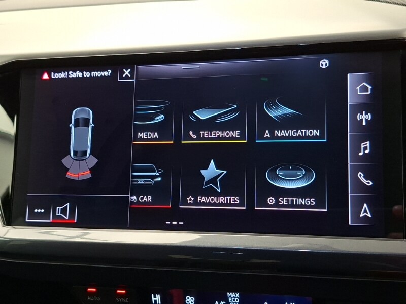 Used Audi Q4 e-tron 2024 for sale - 77816182: Photo 11