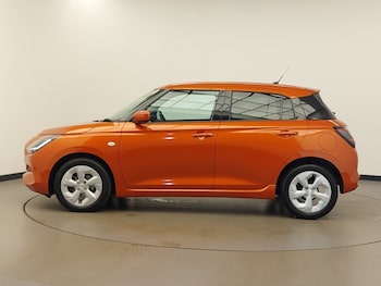 Used Suzuki Swift 2024 for sale - 75796031: Photo